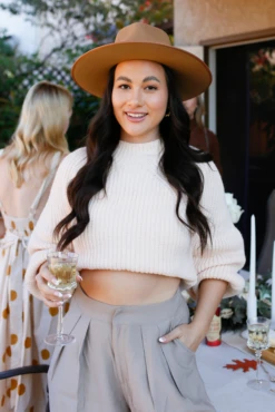 London Knit Sweater - Beige -Giordano Style Kash 1