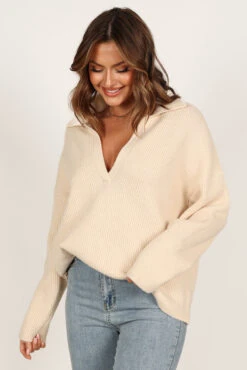 Zala Vneck Collar Knit Sweater - Beige -Giordano Style petal and pup usa knitwear zala vneck collar knit sweater beige 33865203941553